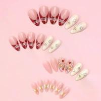 ราคา Christmas Wearable Nail Tips High-End Red Plaid French Almond Multi-Rhinestone Sparkling Fake Nails Nail Stickers ปลอมสี ขาว เล็บเจล เด็ก ฟอร์ม ต่อ โพลี่เจล ที่ ติด ปลอม กากเพชร (1733014257478109174)