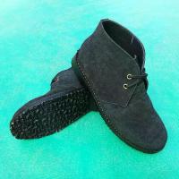 ราคา [จัดส่งทันที] J CHOO รองเท้าผู้ชาย รองเท้าหุ้มข้อ รองเท้าหนังกลับ รหัส 113 หนังกลับแท้ พื้นยาง เย็บพื้น รองเท้าเชคโก (1732695302422496384)