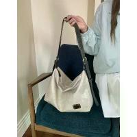 ราคา MAX กระเป๋าหนังสะพายไหล่ รุ่น Vi068 ดีไซน์เรียบหรู สำหรับผู้หญิง ทำจากหนัง PU นิ่ม จุของได้เยอะ (2สี ดำ/ครีม) สายโซ่ หิ้วlyn ยาง eva แฟชั่น สวยๆ shoulder bag (1733100607725798781)