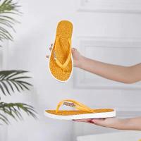 ราคา รองเท้าแตะผู้หญิง กันลื่น เหมาะสำหรับสวมใส่กลางแจ้ง รองเท้าแตะในห้องน้ำและชายหาด ดีไซน์โพสต์นิ้วเท้า รองเท้าแตะว่ายน้ำ รองเท้า corolla รองเท้า skechers ของแท้ ร อ ง เ ท ้ (1731586187208459961)