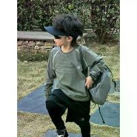 ราคา เสื้อกีฬากลางแจ้งสำหรับเด็ก แห้งเร็ว สีเขียวมะกอกใหม่ ทรงหลวม ยืดหยุ่นสูง เหมาะสำหรับฝึกซ้อม เสื้อยืดแขนยาวเด็กผู้ชายฤดูใบไม้ผลิและฤดูร้อน เสื้อ ไหมพรม เด็ก ผู้ ชาย (1732651475865994811)