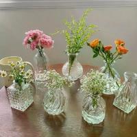 ราคา ชุดแจกันแก้ว 7 ชิ้น สไตล์วินเทจ วัสดุแก้วใส แจกันประดับดอกไม้คริสตัลมินิ ตกแต่งโบราณ เหมาะสำหรับโต๊ะแต่งงานรูเล็ก แจกันสั้น ความงามในหลายประเทศ เหมาะสำหรับเป็นศูนย์กลาง กระเช้า (1732802850062239223)