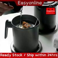 ราคา ถ้วยกรองน้ำมัน ความจุ 1.4 ลิตร กระป๋องเก็บน้ำมัน ตู้จ่ายน้ำมัน ถัง หม้อ กระบวย กรอง ทำจากเหล็ก เหมาะสำหรับเครื่องครัว (1732557562898449947)