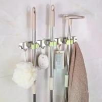 ราคา ที่แขวนไม้กวาด ไม้ถูพื้น พร้อมที่หนีบ 4 ตะขอ ทำจากสแตนเลส ที่แขวนไม้กวาด (1732501673288828601)