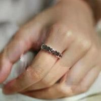 ราคา Garnet hoop ring-silver s925 (1733552759069836393)