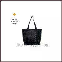 ราคา HEAD PORTER PLUS กระเป๋าผ้าใบใหญ่ ทรงสะพายไหล่ สไตล์ sport สีดำสกรีนโลโก้สวยๆ จุของได้เยอะมาก มือสองสภาพดี ตู้ญี่ปุ่น (1734316831038670506)
