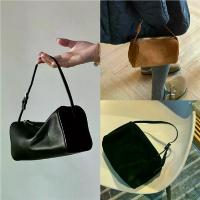 ราคา กระเป๋าใส่ปากกา Niche Row กระเป๋าหนังกลับ กระเป๋าใต้แขน กระเป๋า 90s กระเป๋าสี่เหลี่ยมเล็ก กระเป๋าหนังแท้ กระเป๋าใส่ปากกา (1733762101050705672)