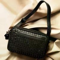 ราคา กระเป๋าสะพายข้างผู้ชายหนังแท้ แบบหนังสานมือ หรู มีสไตร์ จาก Zeilix กระเป๋า แบรนด์ไทย (1729827588590373580)