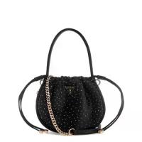 ราคา GUESS กระเป๋า ELSIE POUCH รุ่น SR965075 สีดำ (1733377744469722886)