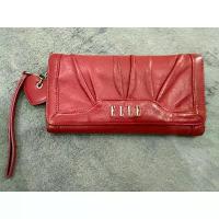 ราคา กระเป๋าสตางค์ Elle ของแท้จากช้อป สีแดง ใบยาว คําแนะนําการขายที่ร้อนแรงในเดือนนี้ สะพาย ข้าง พิกัด กระเป๋า สวยๆ (1733409415766770698)