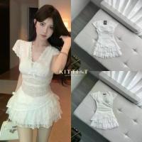 ราคา [KITTI-T] Set 2 ชิ้น เสื้อ+กระโปรง สีขาวสไตล์หวาน เนื้อผ้าลูกไม้ปักลายดอกเล็กๆ ทั่วตัว (1734079940023846902)