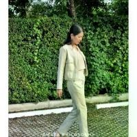 ราคา ชุดสำหรับ สุภาพสตรี AMATA กางเกง Brown sugar jelly สีครีม (1733504870574097464)