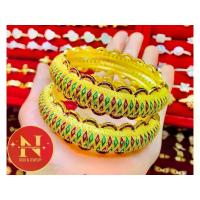 ราคา พลอยหอวัง กําไลกำไลลงยาสุโขทัยมี3แบบ ขนาด60mm. ลงยาสีแดง เขียว น้ำเงิน # นพคุณห้างทองจำหน่าย เครื่องประดับทอง ชุดเชต กำไล&แหวน ขนาดฟรีไซส้ #ทองหุ้ม#ทองชุบ (1734082664340424110)