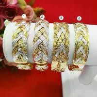 ราคา กำไล C ลายเปียจิก สีสองกษัตริย์ 2K กำไลแฟชั่น งานชุบ ทองปลอม พร้อมส่ง (1729660091259587476)
