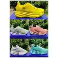 ราคา รองเท้าผู้หญิง Hoka ผลิตในเวียดนาม เหมาะสำหรับออกกำลังกายแอโรบิค กีฬา และอื่นๆ (1732391296139691672)