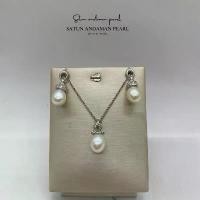 ราคา เซท ต่างหู+ จี้ ไข่มุกเอดิสันสีขาวขนาด 9.5 ถึง 10.5 มิลตัวเรือนงานเงินแท้ 925 ประดับงานเพชร CZ (1733831139719743097)