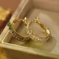 ราคา ต่างหูสตั๊ดงบแฟชั่นสีทองสุดหรู มาใหม่ เครื่องประดับวินเทจ เหมาะสำหรับสวมใส่ทุกวัน สำหรับผู้หญิง 1 คู่ ต่างหู แบบ หนีบ สําหรับ ผู้ ที่ ไม่ ได้ เจาะหู ต่าง หู ห่วง ตุ้ม หู (1732307979810342315)