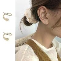 ราคา Suwan.na.shop ต่างหู ต่างหูห่วง ต่างหูไร้แป้น ต่างหูเกลียว (1734224333014992784)