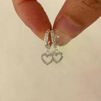 ราคา พร้อมส่งจากไทย [ได้รับการรับรองเงินแท้] Suwann.na.shop ต่างหู ต่างหูเงินแท้ ต่างหูเพชร ต่างหูห่วง ห่วงเพชรหัวใจตุ้งติ้ง (1732629523819103491)