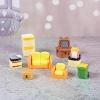 ราคา เฟอร์นิเจอร์มินิสำหรับบ้านตุ๊กตาระดับพรีเมียม โซฟา ทีวี ตกแต่งขนมปัง วิวถังขยะ ของเล่น (1733771671043213302)