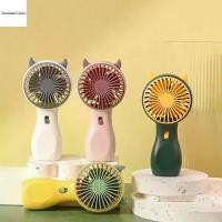 ราคา พัดลมไฟฟ้าขนาดเล็กแบบพกพา TRANQUIL HUT พัดลมมือถือมินิ พัดลม USB ขนาดเล็ก พัดลมปรับอากาศแบบถือมือสำหรับฤดูร้อน พัดลมมินิสำหรับหอพัก พัดลมขนาดเล็ก พัดลมมือถือ (1733980254200563074)