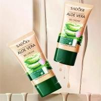 ราคา บีบีครีมว่านหางจระเข้ SADOER 1.41oz ให้ความชุ่มชื้นและปกปิด รองพื้น กันน้ำ ติดทนนาน น้ำหนักเบา เหมาะสำหรับทุกสภาพผิว เฉดสีธรรมชาติและสีครีม สูตรให้ความชุ่มชื้นพร้อมสารสกัดจากว่านหางจระเข้ (17327592069