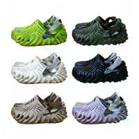 ราคา รองเท้า Croc สำหรับผู้ชายและผู้หญิง สไตล์แฟชั่น สบาย สไตล์กีฬา รองเท้าแตะชายหาด (1733955310265402645)