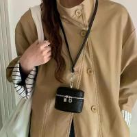 ราคา กระเป๋าใส่เหรียญขนาดเล็กแบบคอห้อยแฟชั่นเกาหลี INS กระเป๋าอาหารกลางวัน กระเป๋าเนื้อลิ้นจี่ ลิปสติก กระเป๋าใส่หูฟังขนาดเล็ก (1734079329625736640)