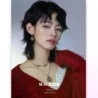 ราคา สร้อยคอคลื่นทองคำดั้งเดิม ดีไซน์หรูหรา สร้อยคอสองชั้น สร้อยคอหรูหราใหม่ จี้เรซิน holder sigil necklace ปลอม ช่าง ทอง เหมือน จริง แหวน ผู้ชาย สร้อย ร้านเพชร พี่คิตตี้ ดาวเหนือ หุ (1733498917663573676)