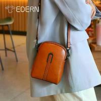 ราคา กระเป๋าสะพายหนังน้ำมัน รุ่น EDERN สำหรับผู้หญิง ผลิตจากวัวแท้ กระเป๋าใส่โทรศัพท์มือถือ แฟชั่นและใช้งานได้หลากหลาย กระเป๋าสะพายข้าง กระเป๋าสะพายไหล่ กระเป๋าใบเล็ก ของใหม่ สีขาว (1733833706315155005)