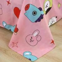 ราคา ชุดเครื่องนอน BTS BT21 สีชมพู ดีไซน์พิมพ์ลายผ้าฝ้ายน่ารัก 3 ชิ้น/เซ็ต (ปลอกผ้านวม + ปลอกหมอนหนึ่งใบ ผ้าปูที่นอนรัดมุม 150 ซม. * 220 ซม.) (1730765661845293400)