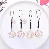 ราคา 2026 สไตล์ญี่ปุ่น สายคล้องโทรศัพท์กระต่ายดอกซากุระสด สีชมพู หัวใจสาวหวาน ดอกซากุระ แมว แฟลชไดรฟ์ USB จี้ อุปกรณ์เสริมกระเป๋า กุญแจรถ (1733964830277338756)