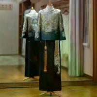 ราคา ชุดสูทผู้ชาย Xiuhe รุ่นใหม่ปี 2026 สไตล์จีน ชุดเจ้าบ่าวสำหรับงานแต่ง สีน้ำเงิน ขายส่ง (1734083398556681333)