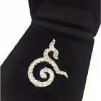 ราคา [จัดส่งทันที] เข็มกลัดที่ระลึก ไว้อาลัย เลข9ไทย สีเงิน สำหรับติดเสื้อดำ เสื้อโปโล เสือยืดดำ ชุดทำงาน ชุดเดรส หรือ ชุดยูนิฟอร์มต่างๆ (5.8 cm.) (1733142669467223526)