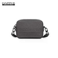 ราคา DAPPER กระเป๋าสะพายข้าง DAPPER Embossed Crossbody Bag สีเทา (1732523850092610743)