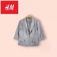 ราคา เสื้อเบลเซอร์ H&M สีเทา ไซด์ - Free อก 40 ยาว 23 นิ้ว ผ้าโพลีอย่างดี ทรงสวยน่ารัก ของแท้คือปัง (1734358171971651287)