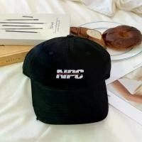 ราคา หมวกเบสบอลปักลาย สไตล์คู่รัก หมวกปีกโค้งนุ่ม Unisex Snapback ตัวอักษรมินิมอล เหมาะสำหรับชุดจับคู่ อบอุ่นและระบายอากาศ หมวกสไตล์ Urban เหมาะสำหรับฤดูใบไม้ร่วงและฤดูหนาว หมวก แก๊ป ผู้หญิง (1732924325825