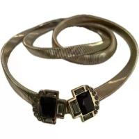 ราคา เข็มขัด มือสอง ตำหนิลอก ขายตามสภาพ เข็มขัดโลหะแบบยืดได้สีทองพร้อมหัวเข็มขัดประดับเพชรเทียมและอัญมณีสีดำ คําแนะนําผลิตภัณฑ์ใหม่ของเดือนนี้ (1733583846893978757)