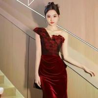 ราคา ชุดเดรสนางเงือกสีแดงไหล่เดียวหรูหรา ชุดเดรสสีแดงไวน์น่าทึ่ง เหมาะสำหรับงานเลี้ยงฉลองแต่งงาน งานเลี้ยง และกาล่าอย่างเป็นทางการ ชุดเดรสแขกงานแต่งงาน ชุด แดง ชุด สั่ง ตัดเดรส มีกระเป๋า เดรส สวย (17339388