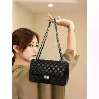 ราคา กระเป๋าสะพายข้างหนังแกะ มาใหม่ แฟชั่น เหมาะสำหรับพร็อพ กระเป๋าสะพายข้าง ทรงสี่เหลี่ยมเล็ก สำหรับผู้หญิง มีผ้าคลุมไหล่แบบคิวบ์ สไตล์ชาแนล (1732678002171873255)