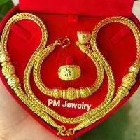 ราคา ชุดเซ็ททอง24K สร้อยคอสี่เสากั้นโอ่งสุโขทัย น้ำหนัก 5฿+ข้อมือสี่เสาโอ่งสุโขทัย น้ำหนัก 3฿+แหวน น้ำหนัก 2 สล. = 3 ชิ้น หญิง การหมั้นหมาย ครบรอบ วันเกิด ชุดมงคล (1730014625166691301)