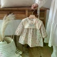 ราคา เสื้อผ้าเด็ก ลายดอกไม้ย้อนยุค คอปก เดรสเด็กผู้หญิง ปักดอกไม้ คอเหลี่ยม ชุดเจ้าหญิงหวาน ฤดูใบไม้ร่วง 2025 ชุด ไทย เด็ก เดรสเด็ก မ ိ န ် း က လ ေ း အ န ွ ေ း ထ ည ် (1732683823252473557)