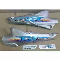 ราคา ฝาข้างท้ายยาว wave125 ฝากระเป๋า เวฟ125 ซ้ายขวา(พร้อมติดลาย) ชุดสี กาบรถ เฟรมรถ เปลือกรถ เวฟ125r wave125s จาน สวิตช์ แท้ ผ้า เบรก น้ํามัน เครื่องมอเตอร์ไซค์ โซ่ มอเตอร์ไซค์ (1733953545018378105)