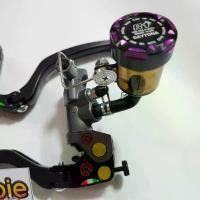 ราคา 1คู่ ปั๊มอะรอสซี่ ก.ขาว + ขาสแตนเลส + น็อตเลส + ฝาน้ำมันDAYTONA8.1 สีม่วง เวฟ110i , เวฟ125, โซนิค , แดช , เทน่า , ls , R แบตรถ ไฟฟ้า จาน เบรก แต่ง คาบู ไฟหน้า 110 led (1733599337031042696)