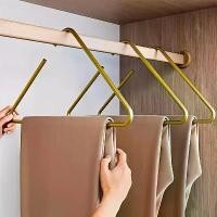ราคา ไม้แขวนเสื้อทรงสามเหลี่ยม แพ็ค 5 ชิ้น ไม้แขวนเสื้อทนทาน ไม้แขวนเสื้อกันลื่น สำหรับเสื้อโค้ท กางเกง ผ้าพันคอ ชั้นวางจัดเก็บในตู้เสื้อผ้า สีทอง/เงิน/เทา พวง หนีบ ผ้า ยกโหล เสื้อโค้ (1733759243546953537)