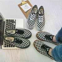 ราคา รองเท้าผ้าใบ ลายสก็อต สำหรับผู้หญิงและผู้ชาย สไตล์ใหม่ในฤดูใบไม้ผลิ 2025 เหมาะสำหรับนักเรียน สไตล์เกาหลี รองเท้าผ้าใบระบายอากาศ รองเท้าคู่รักอเนกประสงค์ รองเท้ากีฬาลำลอง (1734135008644728551)