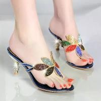 ราคา รองเท้าแตะ Rhinestone, คุณภาพสูง, แฟชั่นใหม่, สำหรับผู้หญิง, ส้นกลาง, รองเท้าแตะกริช, สายรัดนิ้วเท้าสำหรับผู้หญิง, ส้นสูง, เสื้อเซ็กซี่, 2025 (1732078541833340759)