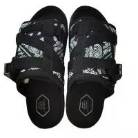 ราคา รองเท้าแตะผู้ชาย พลัสไซส์ 36-46 รองเท้าแตะคู่แฟชั่น รองเท้าแตะ ใส่สบาย รองเท้าลำลอง รองเท้า Masculino (1731188838187895347)