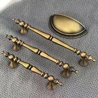 ราคา ที่จับถาดโลหะสไตล์เรโทรฝรั่งเศส ตู้เสื้อผ้า ลิ้นชัก ประตูตู้เก็บของ รองเท้า เฟอร์นิเจองทองเหลืองโบราณ หรูหรา ทันสมัย ที่จับตู้ทองแดงแท้ (1733843352553161739)