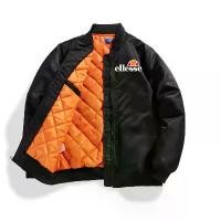 ราคา เสื้อแจ็คเก็ตบอมเบอร์ผู้ชาย แฟชั่น ellesse เสื้อโค้ทบุนวม กันลม เหมาะสำหรับฤดูใบไม้ผลิและฤดูใบไม้ร่วง สไตล์ทหารและมอเตอร์ไซค์ เสื้อโค้ท (1732624737294910660)